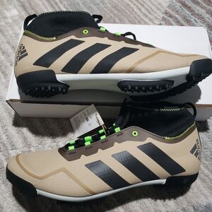 Adidas Men's Tan and Black Athletic Shoes